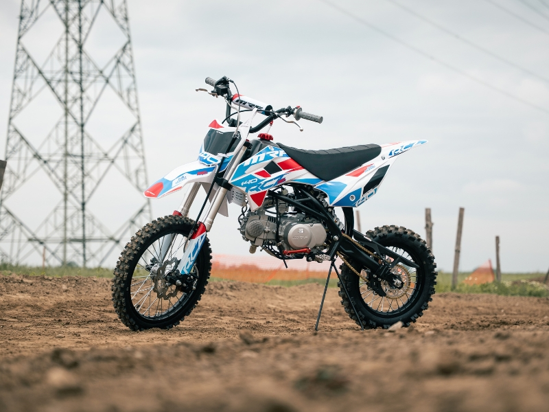 Pit Bike MRF 140 RC-Z BIG - Zdjęcie motocykla w terenie