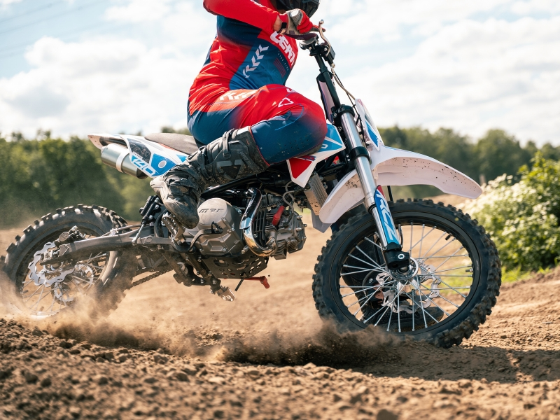 Pit Bike MRF 140 RC-Z BIG - Zdjęcie na bandzie