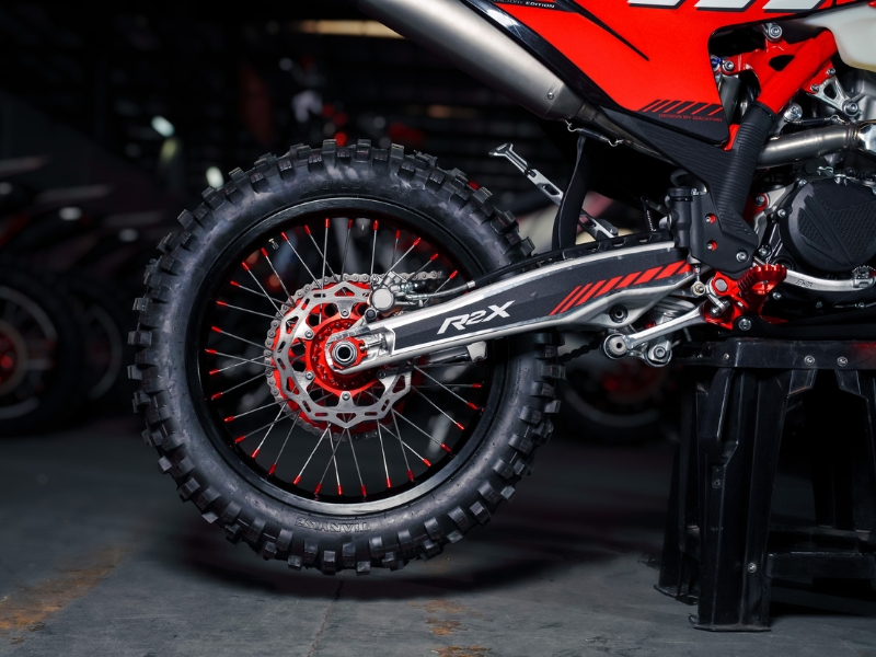 Dirt Bike MRF 300 R2X - Tylne Koło 18 cali